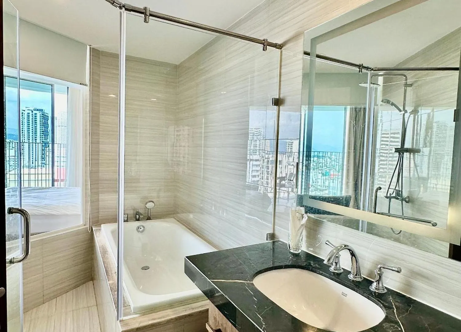 Aqua De Hotel Panorama ニャチャン